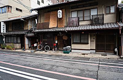 《寂静岭：短讯》官方游戏描述与封面艺术图曝光